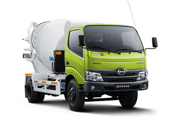 Truk HINO 300 Series MIXER 136 HDX MIXER di Batam